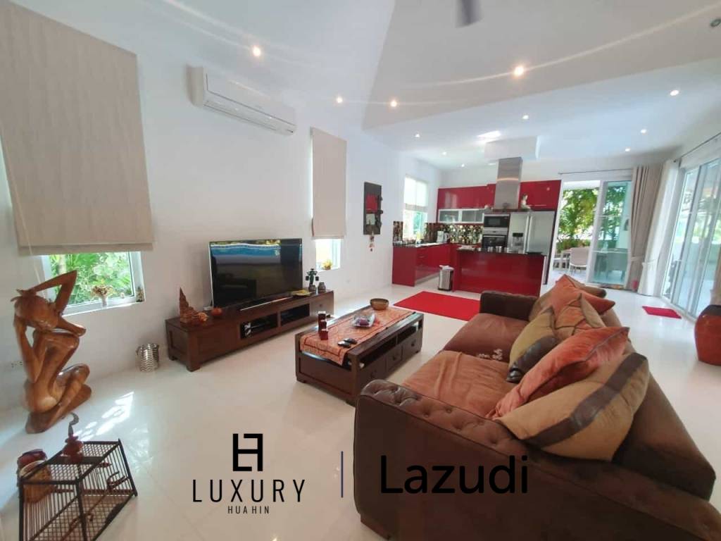 Red Mountain Boutique : 3 Bed, 2 Bath Luxury Pool Villa