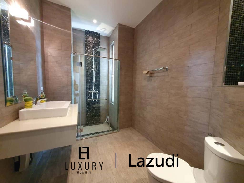 Red Mountain Boutique : 3 Bed, 2 Bath Luxury Pool Villa