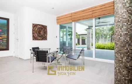 Klassisch Moderne Pool Villa mit 3 Schlafzimmern
