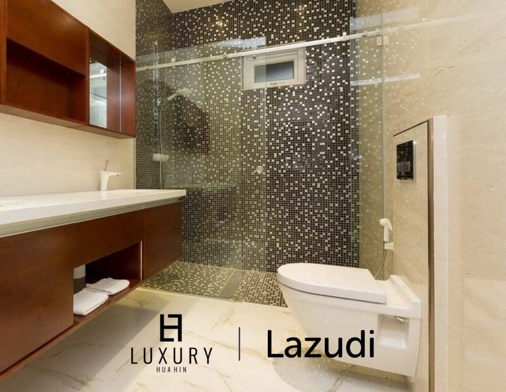 Klassisch Moderne Pool Villa mit 3 Schlafzimmern