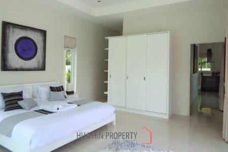 White Beach Villas : Coconut Villa E