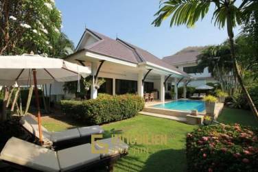 Heights 2 : 3 Schlafzimmer Pool Villa mit Bergblick Heights 2 : 3 Schlafzimmer Pool Villa mit Bergblick