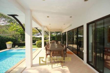 Heights 2 : 3 Schlafzimmer Pool Villa mit Bergblick
