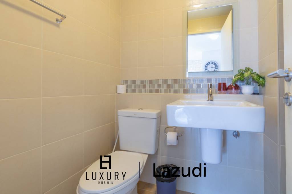 Baan Koo Kiang: 2 Bedroom Condo in Town