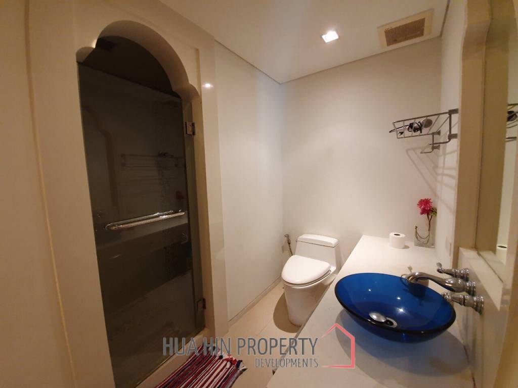 1 Bedroom Condo in Great Location