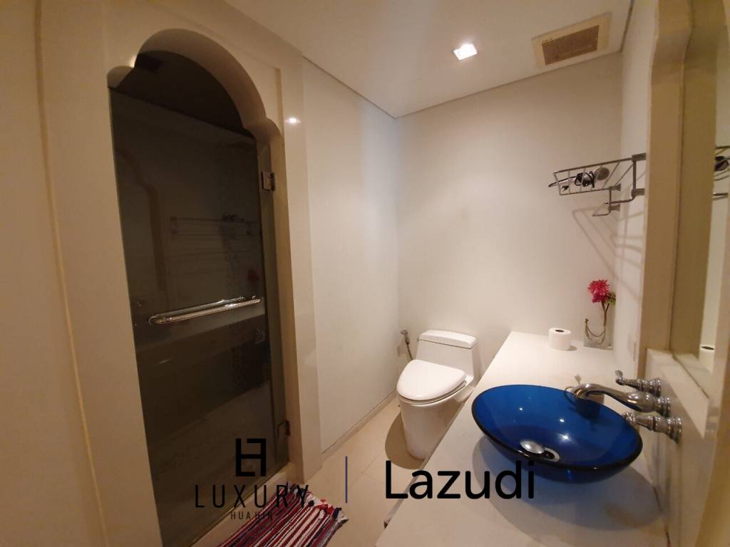 1 Bedroom Condo in Great Location