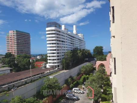 1 Bedroom Condo in Great Location