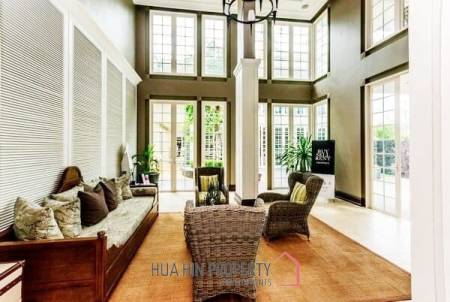 2 Bedroom Condo Close To The Beach