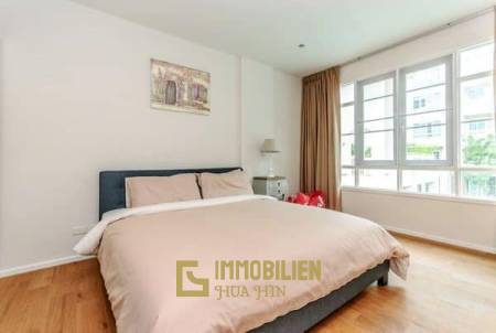 Autumn: 2 Schlafzimmer-Eigentumswohnung in der Nähe des Strandes