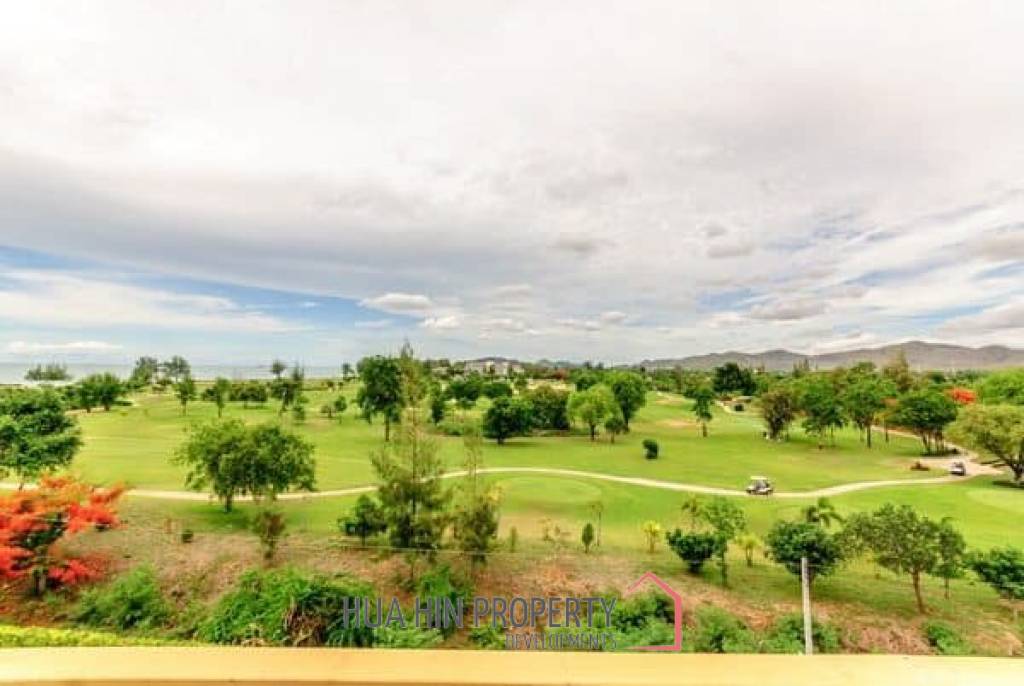 2 Bedroom Condo Close To The Beach