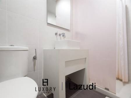 1 Bedroom Beachside Condo in Great Location