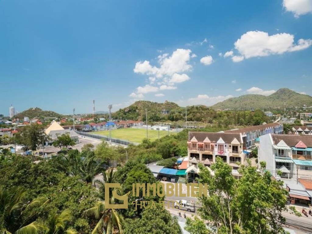 Baan Sansuk: 1 Schlafzimmer-Eigentumswohnung am Strand in bester Lage