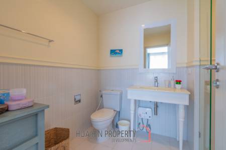 2 Bedroom Ground Floor Condo In Great Location