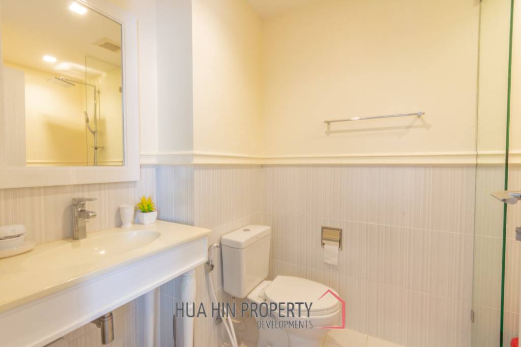2 Bedroom Ground Floor Condo In Great Location