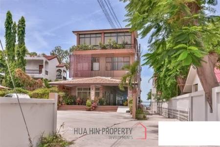 Boutique 3 Storey Beachfront Villa