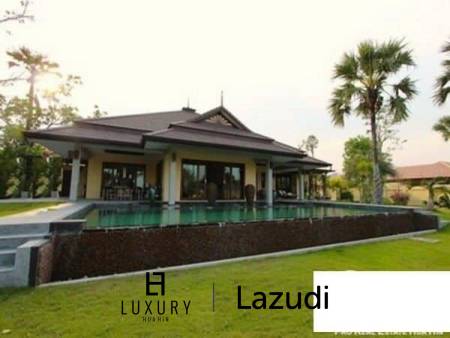 Luxuriöse Pool Villa im Bali Stil mit wunderschönem Garten