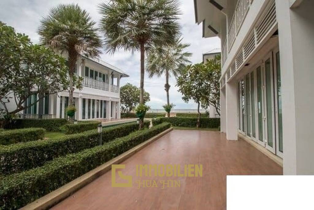 Moderne strandnahe 3 Schlafzimmer Villa