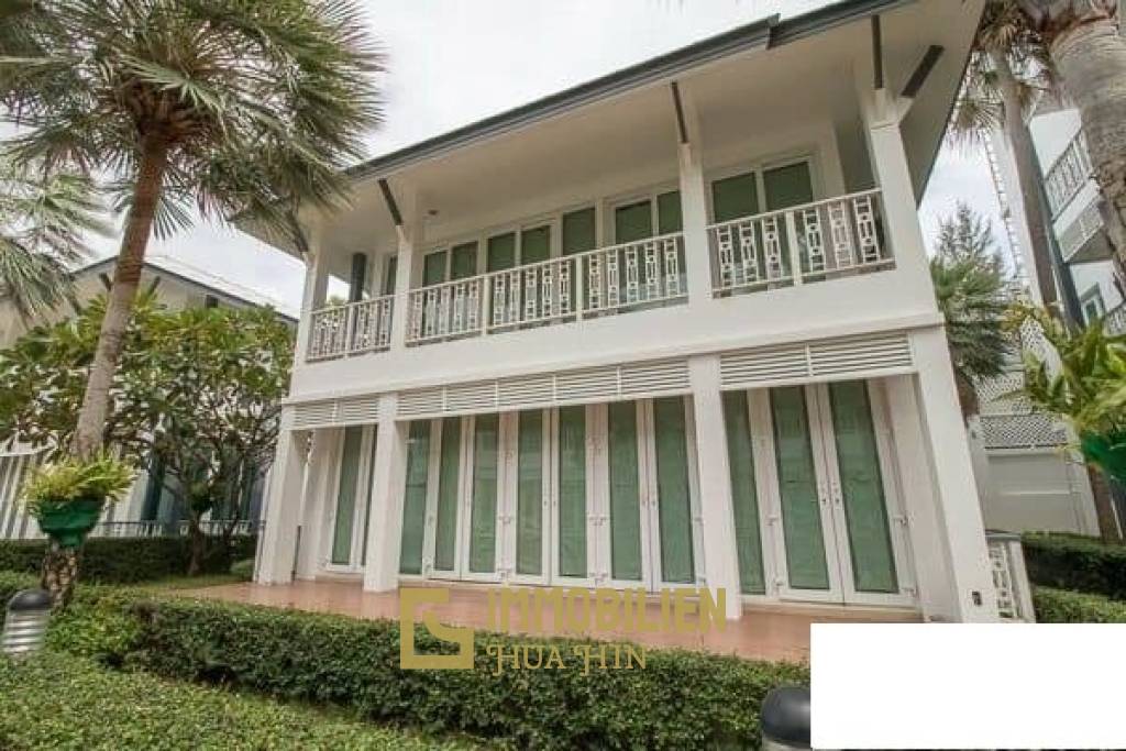 Moderne strandnahe 3 Schlafzimmer Villa