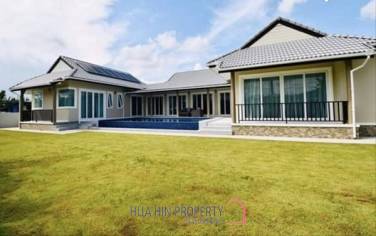 SIAM VILLAS 2 : New 3 Bed Pool Villa on good sized plot