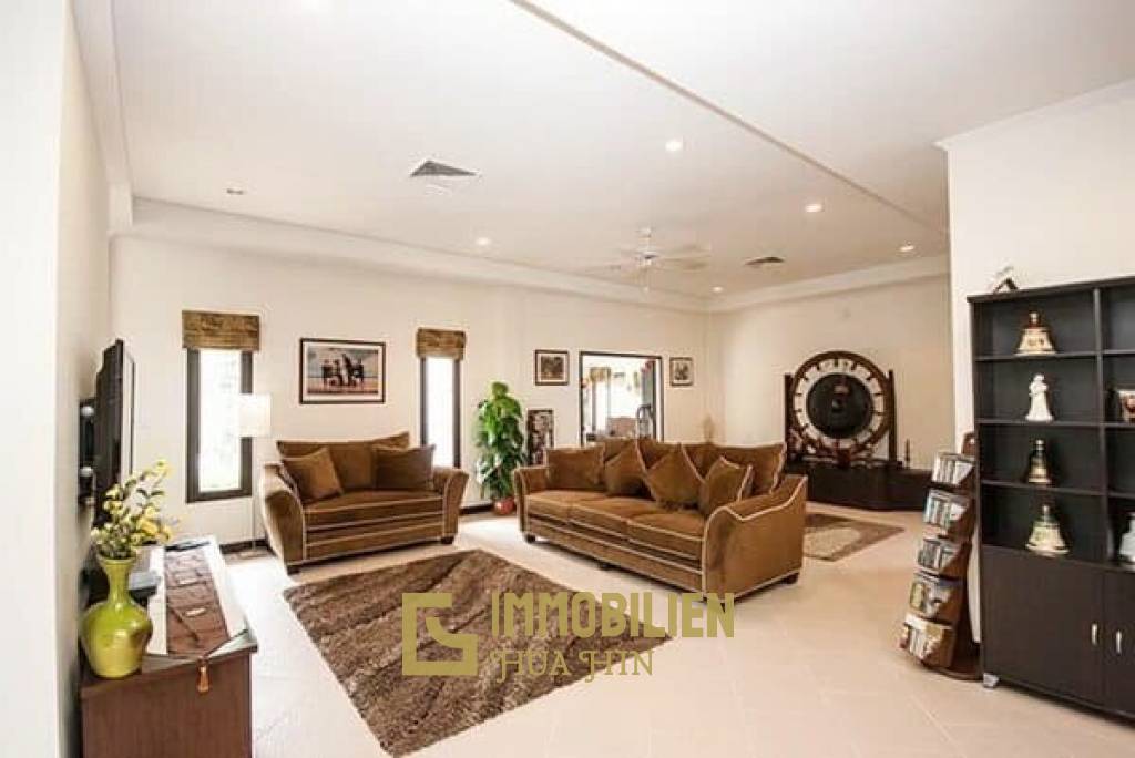 3 Schlafzimmer Pool Villa