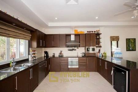 3 Schlafzimmer Pool Villa