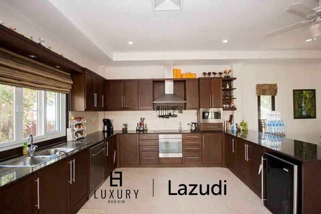 650 平方米 3 床 房子 对于 销售