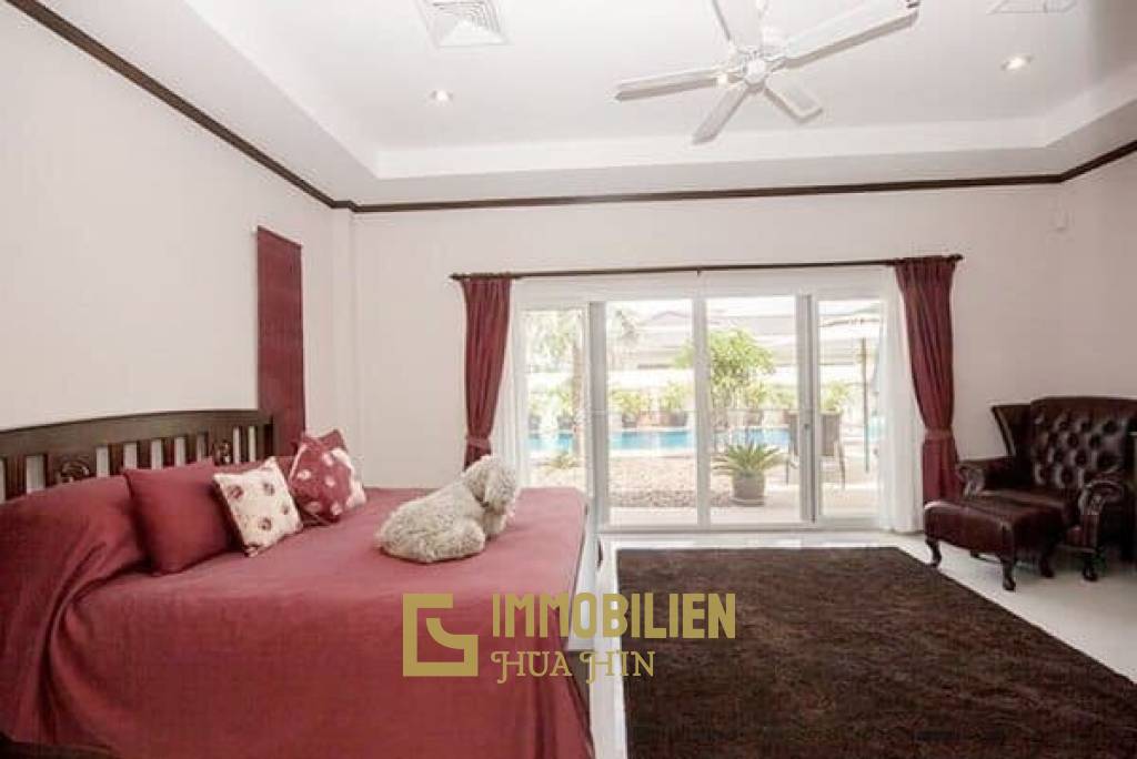 3 Schlafzimmer Pool Villa