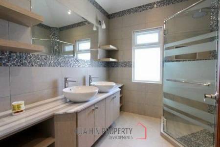 Great Quality 3 Bed Pool Villa
