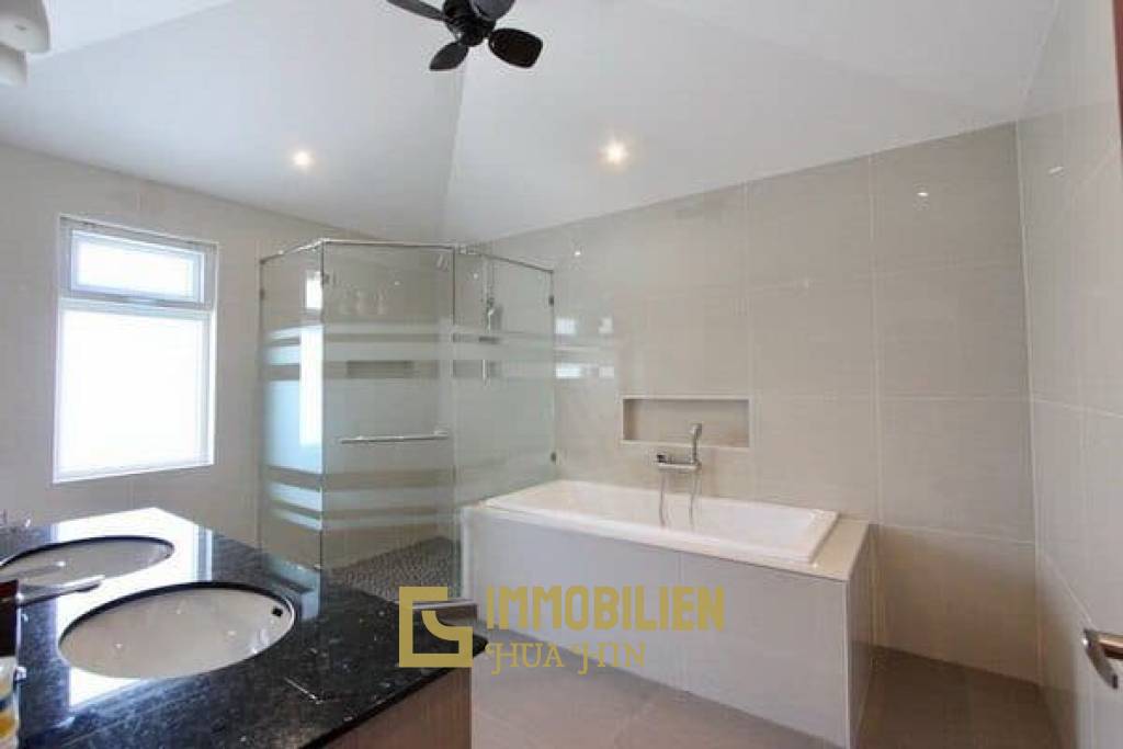 Tolle Qualität, 3 Schlafzimmer Pool Villa
