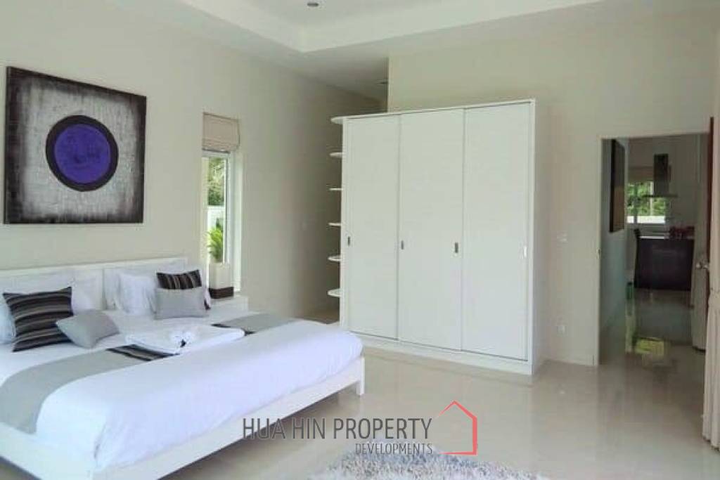 Luxury 4 Bedroom Villa in Sam Roi Yod