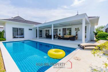 Falcon Hill : Great Quality 3 Bed Pool Villa on Luxury Development