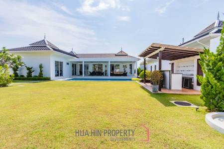 Falcon Hill : Great Quality 3 Bed Pool Villa on Luxury Development