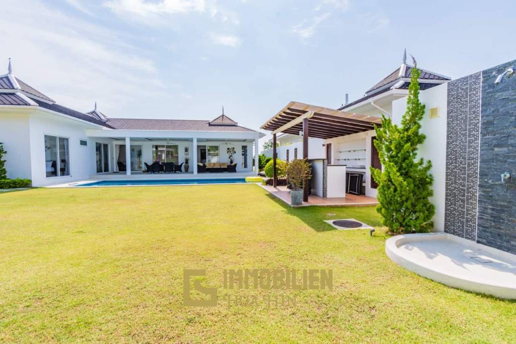 Falcon Hill: Hochwertige 3 Schlafzimmer Pool Villa in einem hochklassigen Resort