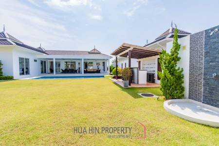 Falcon Hill : Great Quality 3 Bed Pool Villa on Luxury Development