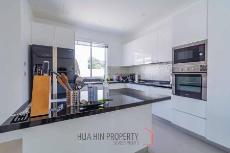 Falcon Hill : Great Quality 3 Bed Pool Villa on Luxury Development
