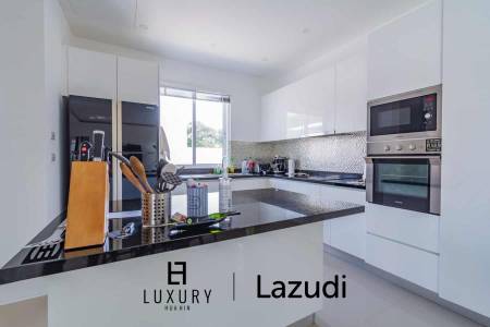 Falcon Hill: Hochwertige 3 Schlafzimmer Pool Villa in einem hochklassigen Resort