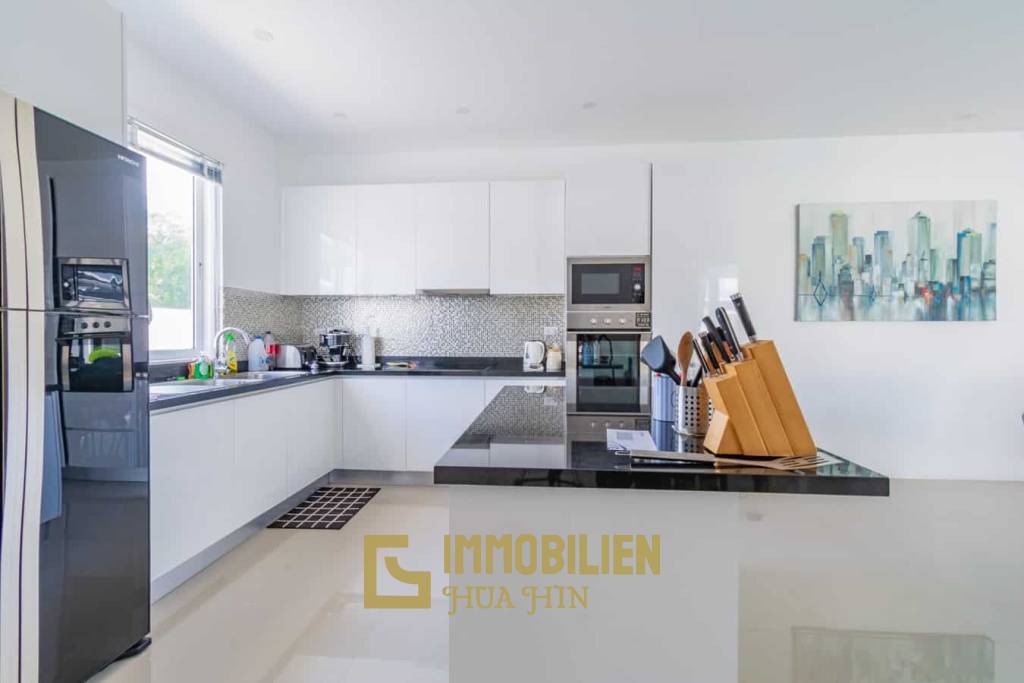 Falcon Hill: Hochwertige 3 Schlafzimmer Pool Villa in einem hochklassigen Resort