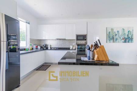 Falcon Hill: Hochwertige 3 Schlafzimmer Pool Villa in einem hochklassigen Resort