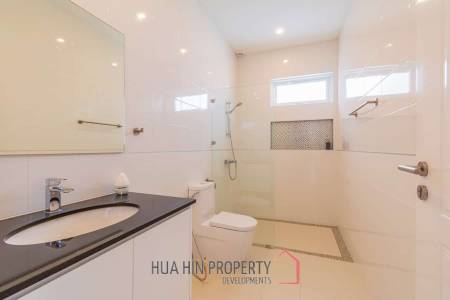 Falcon Hill : Great Quality 3 Bed Pool Villa on Luxury Development