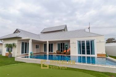 EMERALD SCENERY: 4 Schlafzimmer Pool Villa