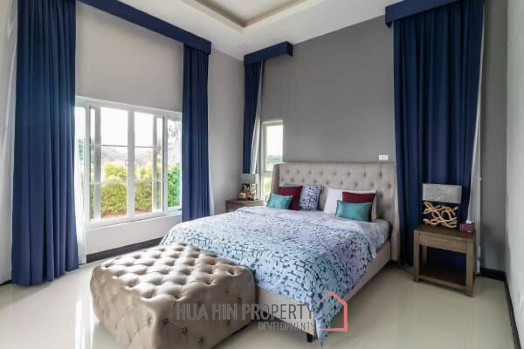 EMERALD SCENERY: 4 Bed Pool Villa