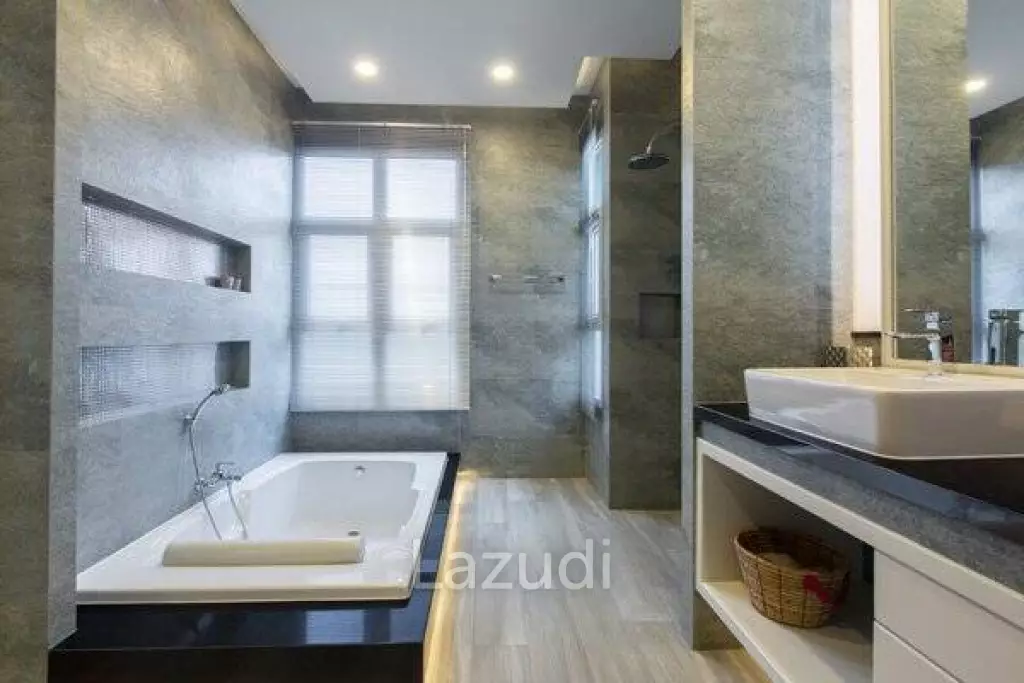 Baan Phu Thara - Executive Villa (A Community Solar Development)