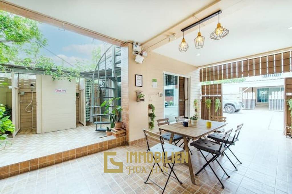 4 Bedroom Townhouse in Central Hua Hin - Soi 94