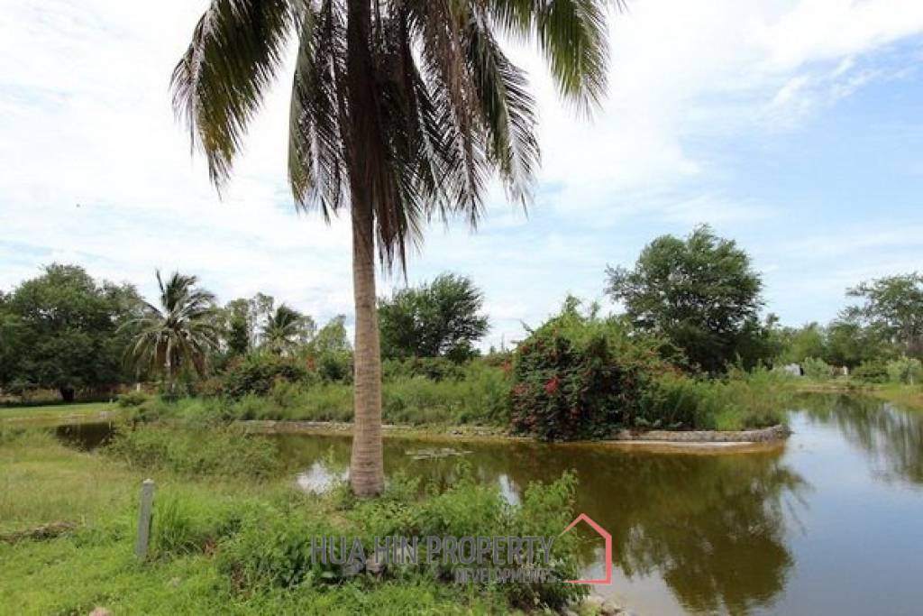 Well-built Modern 4 Bed Pool Villa