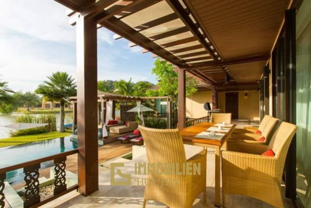 3 Schlafzimmer Villa am See