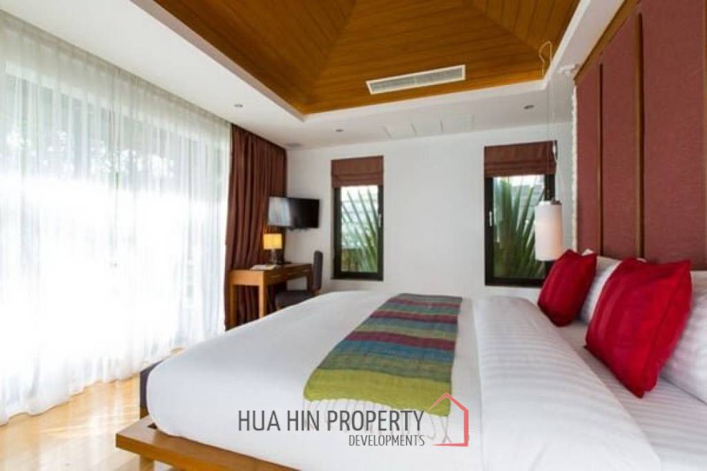 3 Bed Lake Front Villa