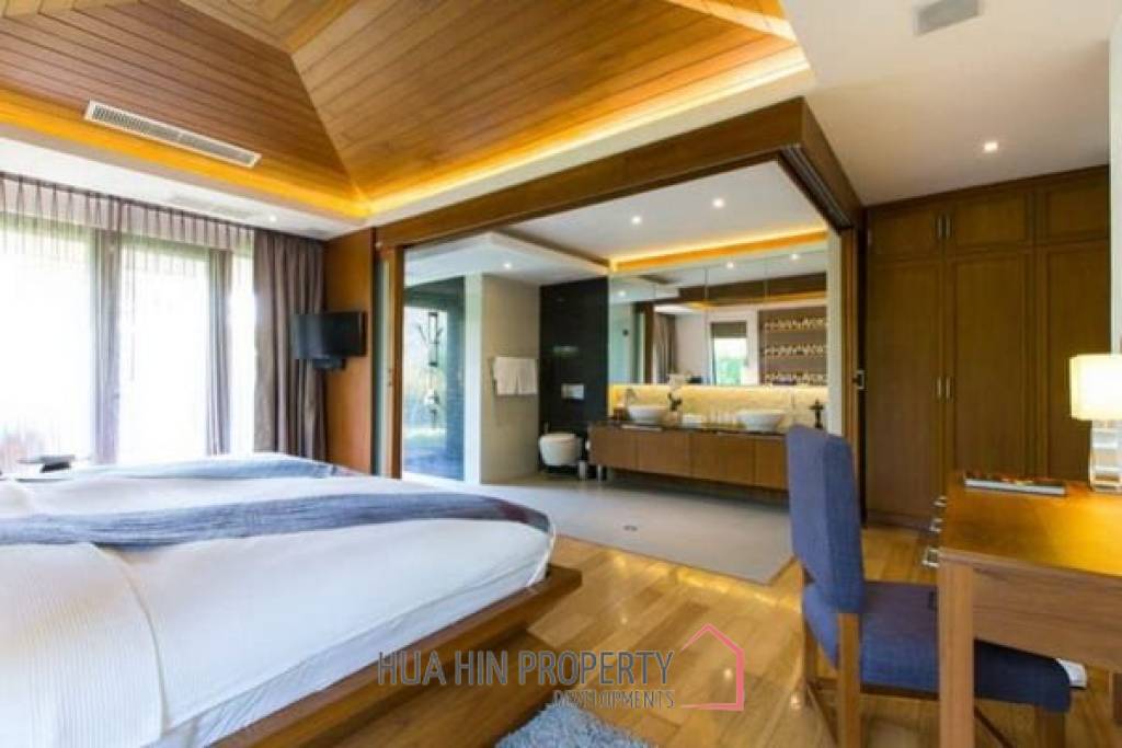 3 Bed Lake Front Villa