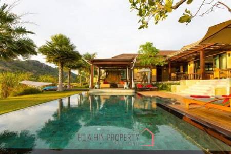 3 Bed Lake Front Villa