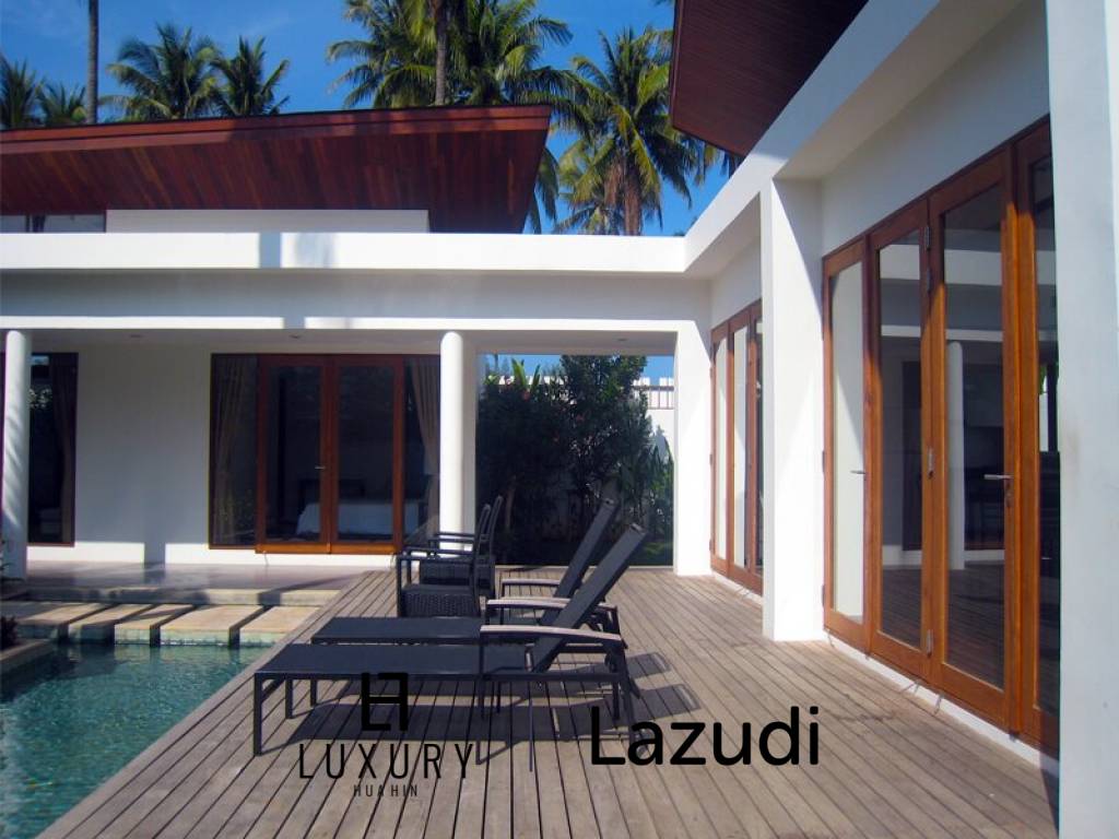 Luxus Pool Villa mit 3 Schlafzimmern am Meer