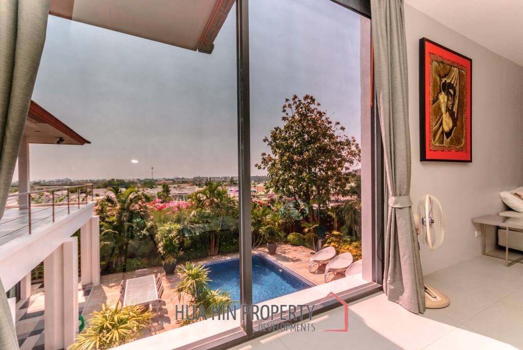 Upmost Luxury Pool Villa